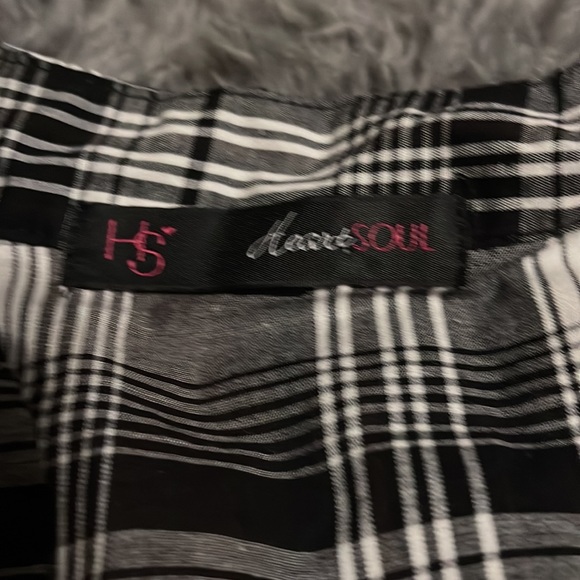 Black and white plaid belted top - Picture 3 of 4